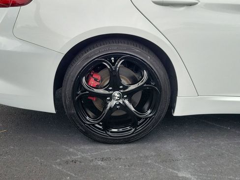 Used 2021 Alfa Romeo Giulia Ti Sport RWD image 7