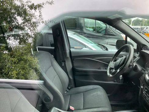 Used 2019 Honda Passport Sport image 3