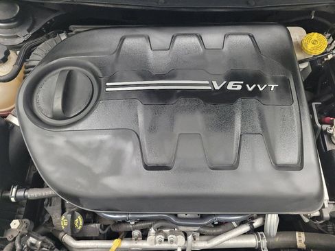 Used 2018 Jeep Cherokee Limited image 30