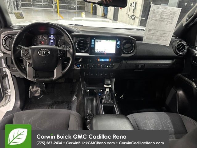 Used 2017 Toyota Tacoma TRD Off-Road AWD/4WD image 28