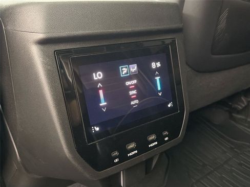 Used 2025 GMC Yukon XL Denali Ultimate AWD/4WD image 26