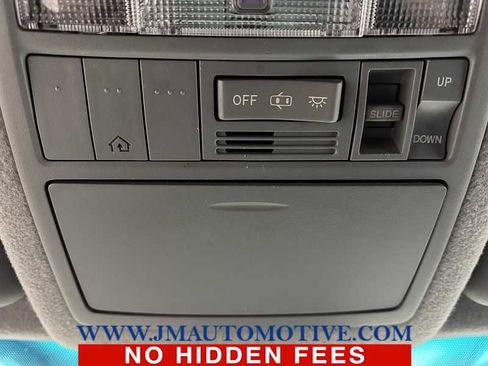 Used 2013 Toyota Highlander Limited image 38