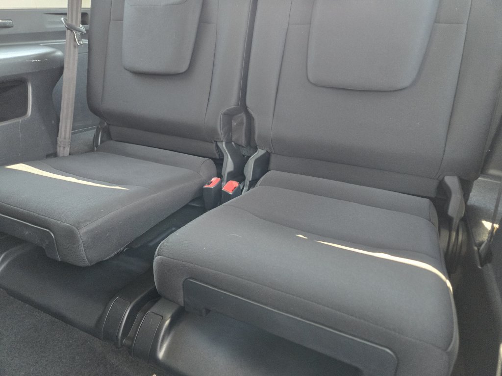 Used 2018 Toyota 4Runner SR5 RWD image 40