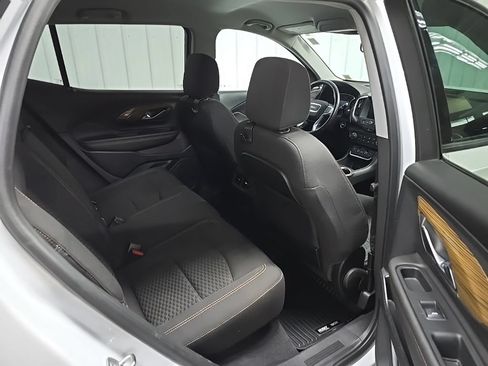 Used 2021 GMC Terrain SLE w/ Elevation Edition AWD/4WD image 17