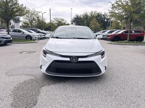 Used 2023 Toyota Corolla LE w/ LE Convenience Package FWD image 9