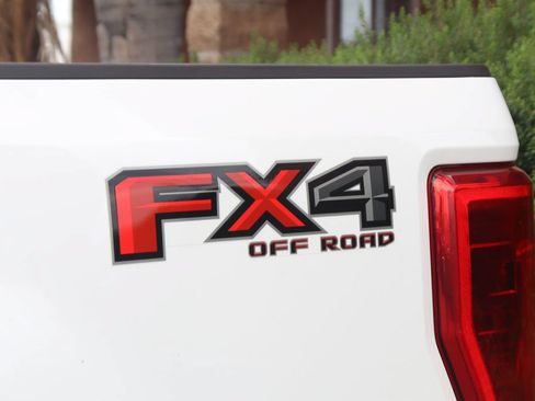 Used 2018 Ford F250 Lariat w/ Lariat Ultimate Package AWD/4WD image 5