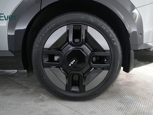 Used 2024 Kia EV9 GT-Line AWD/4WD image 9