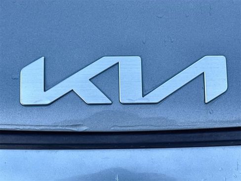 Used 2023 Kia Sportage LX image 8
