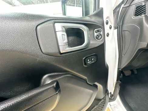 Used 2024 Jeep Wrangler Unlimited Sport AWD/4WD image 16