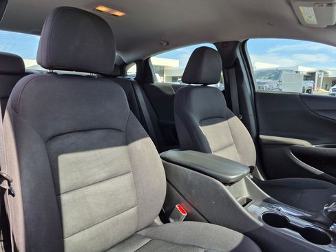 Used 2022 Chevrolet Malibu LT FWD image 30