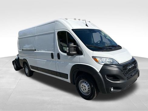 Used 2025 RAM ProMaster 2500 w/ Convenience Group FWD image 3