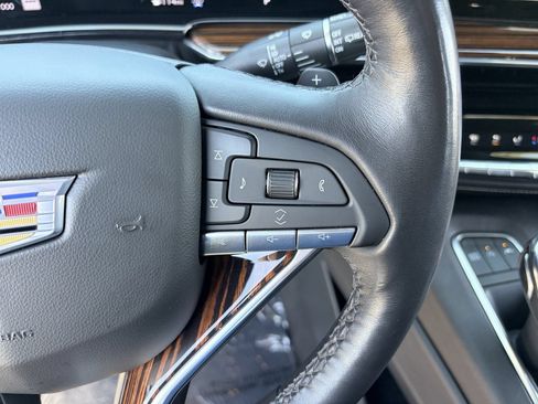 Certified 2022 Cadillac Escalade ESV Premium Luxury AWD/4WD image 23