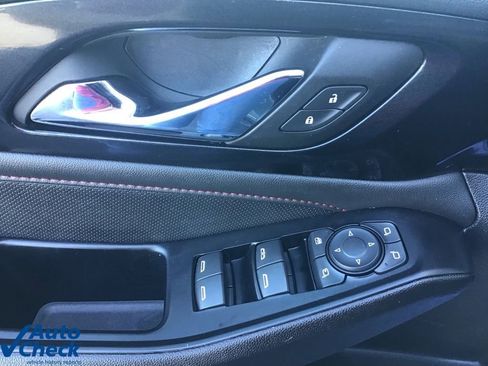 Used 2023 Chevrolet Traverse RS image 22