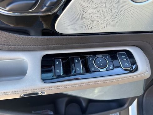 Used 2020 Lincoln Aviator Reserve w/ Equipment Group 202A image 12