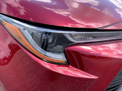 Used 2025 Toyota Corolla LE FWD image 27