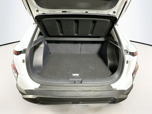 Used 2025 Hyundai Kona SEL image 30