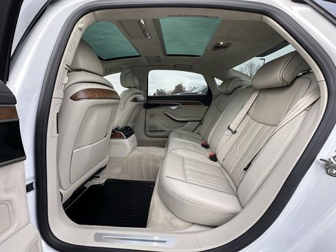 Used 2020 Audi A8 L 4.0T image 12