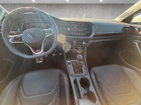 Used 2024 Volkswagen Jetta GLI Autobahn image 21