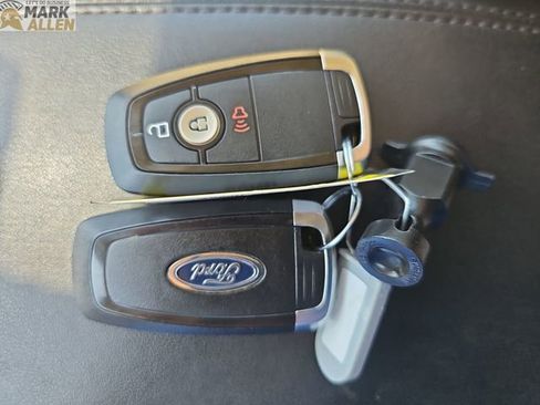 Used 2023 Ford Edge SEL w/ Cargo Accessory Package image 34