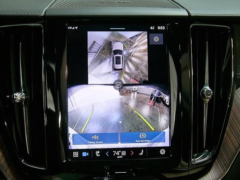 Certified 2025 Volvo XC60 T8 Ultra w/ Protection Package Premier image 30