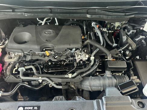 Certified 2022 Toyota Sienna XLE w/ XLE Plus Package FWD image 37