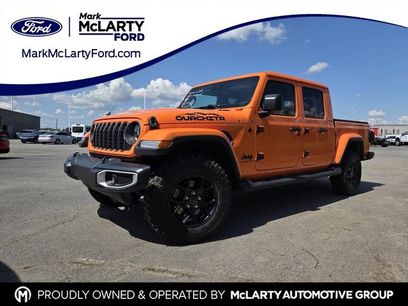 Used 2025 Jeep Gladiator Sport