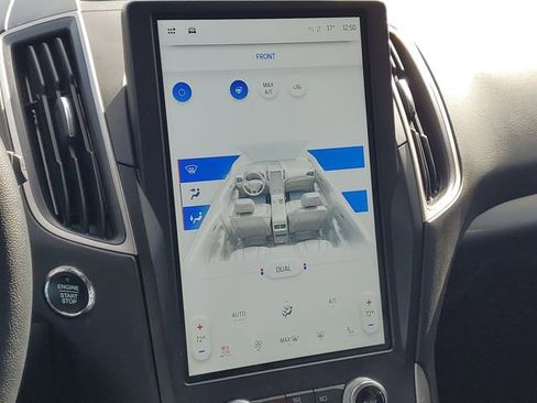 Used 2024 Ford Edge SEL w/ Convenience Package image 25