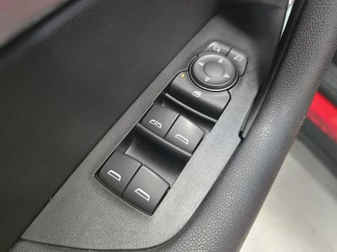 Used 2019 Chevrolet Blazer LT FWD image 26