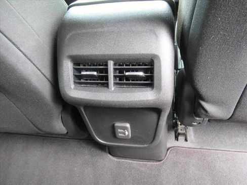 Used 2022 Chevrolet Equinox LT FWD image 15