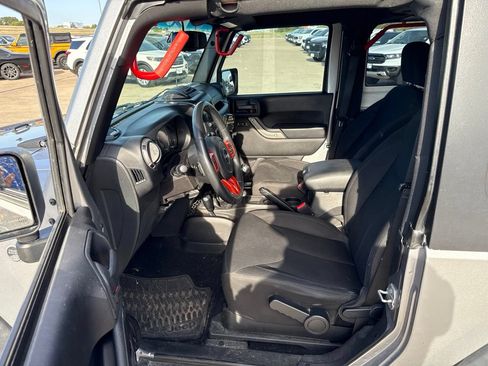 Used 2016 Jeep Wrangler Sport w/ Quick Order Package 23S AWD/4WD image 16