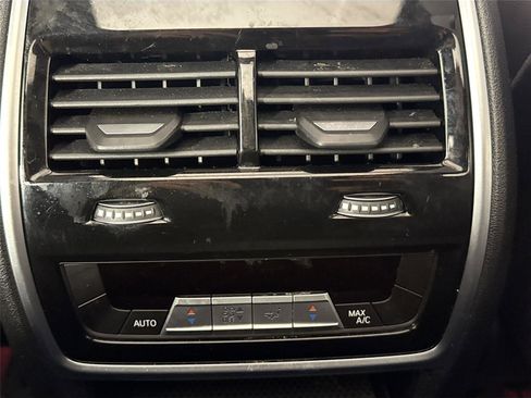 Used 2020 BMW X5 xDrive50i w/ Executive Package image 39