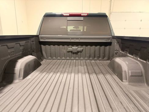 Used 2025 Chevrolet Silverado 1500 LT Trail Boss w/ LT Trail Boss Premium Package AWD/4WD image 9