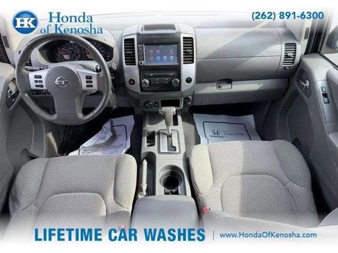 Used 2019 Nissan Frontier SV image 12