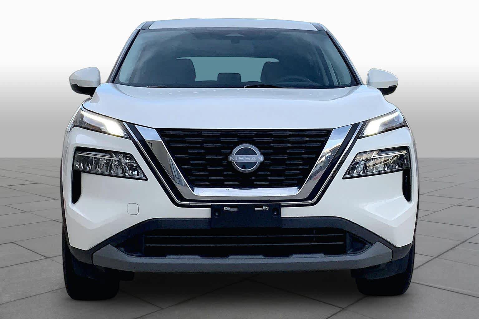 Used 2023 Nissan Rogue SV FWD image 4