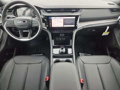 New 2026 Jeep Grand Cherokee Limited RWD image 18
