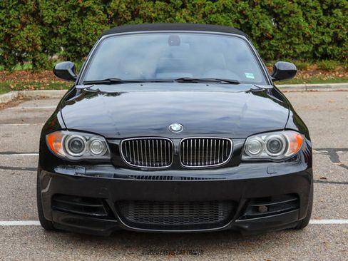 Used 2010 BMW 135i Convertible image 18