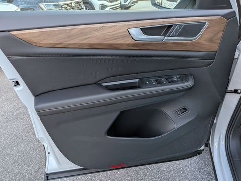 New 2026 Volkswagen Atlas SE image 11