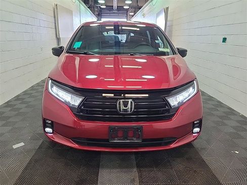 Used 2023 Honda Odyssey Sport image 4