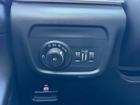 Used 2023 Jeep Grand Cherokee L Summit w/ High Altitude Package image 22