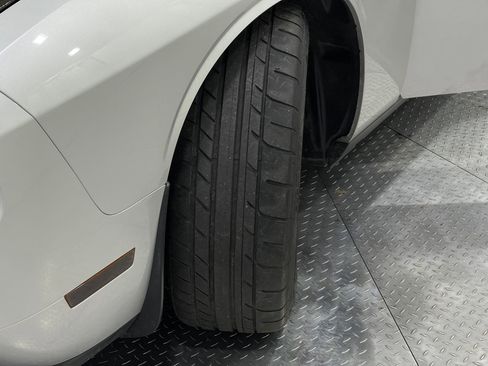 Used 2009 Dodge Challenger SRT8 w/ SRT Option Group II RWD image 33