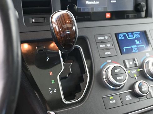 Used 2016 Toyota Sienna Limited Premium AWD/4WD image 27