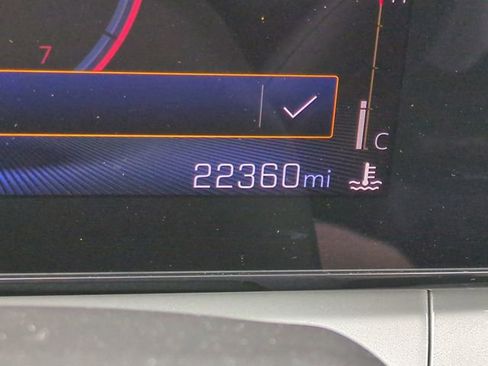 Certified 2025 Chevrolet Trax LT image 31