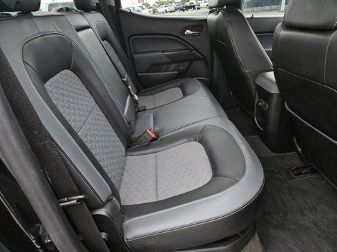 Used 2015 Chevrolet Colorado Z71 AWD/4WD image 30