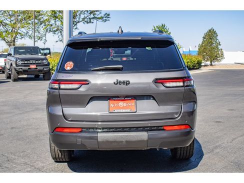Used 2023 Jeep Grand Cherokee L Laredo AWD/4WD image 7