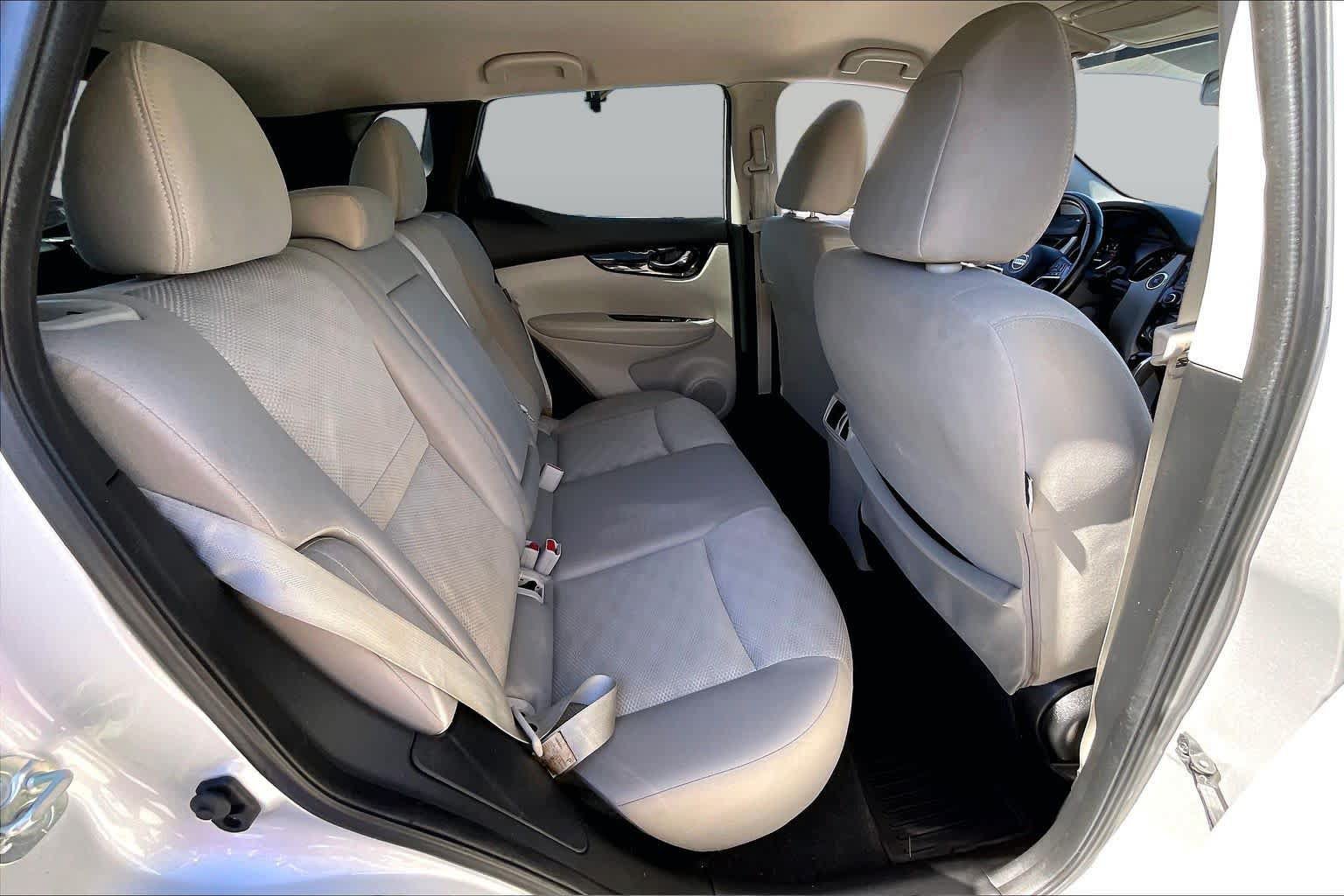 Used 2021 Nissan Rogue Sport SV FWD image 18