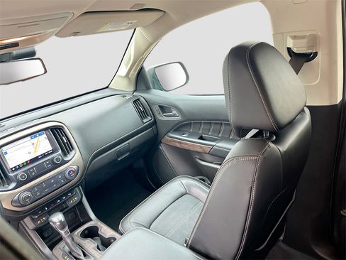 Used 2022 GMC Canyon Denali image 23