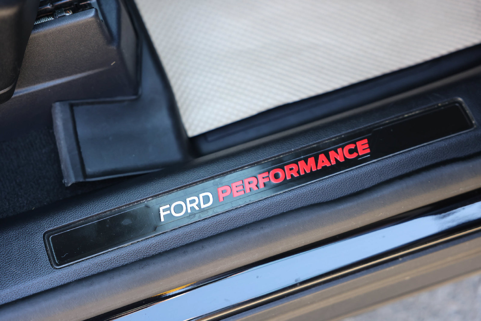 Used 2025 Ford Explorer ST w/ Sun And Sound Package AWD/4WD image 11