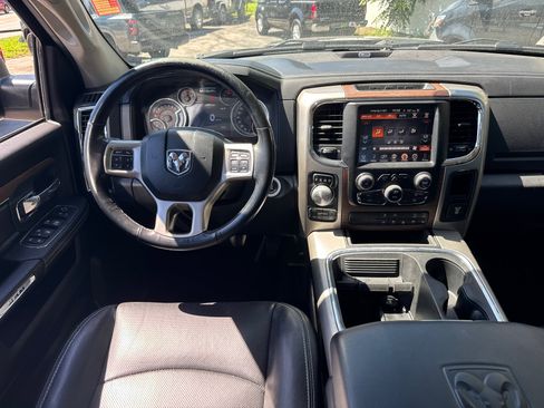 Used 2016 RAM 1500 Laramie w/ Convenience Group AWD/4WD image 8