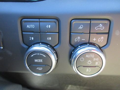 New 2026 GMC Sierra 2500 AT4 w/ AT4 Premium Plus Package image 18