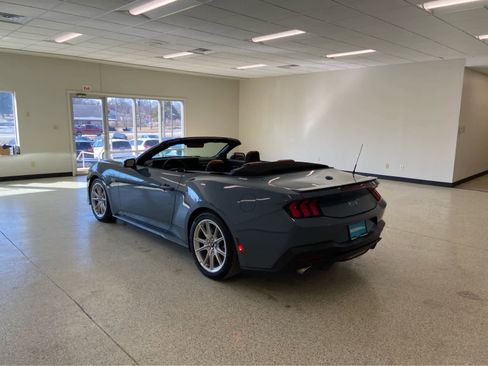 Used 2024 Ford Mustang GT Premium image 17